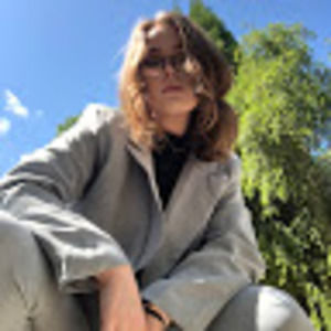 Meet your Posher, Julia